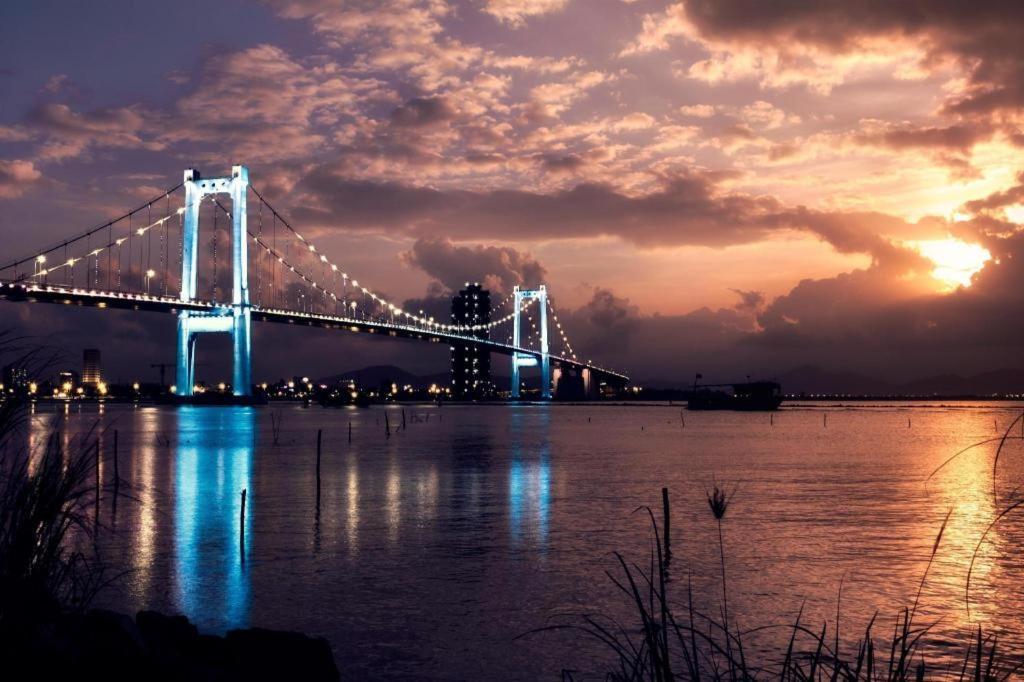 コン ドァン タン ビン ホテル ダナン ダナン市 エクステリア 写真